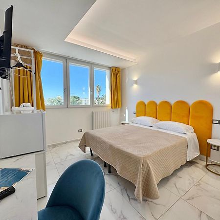 Romano'S Luxury Stay B&B Bari Bagian luar foto