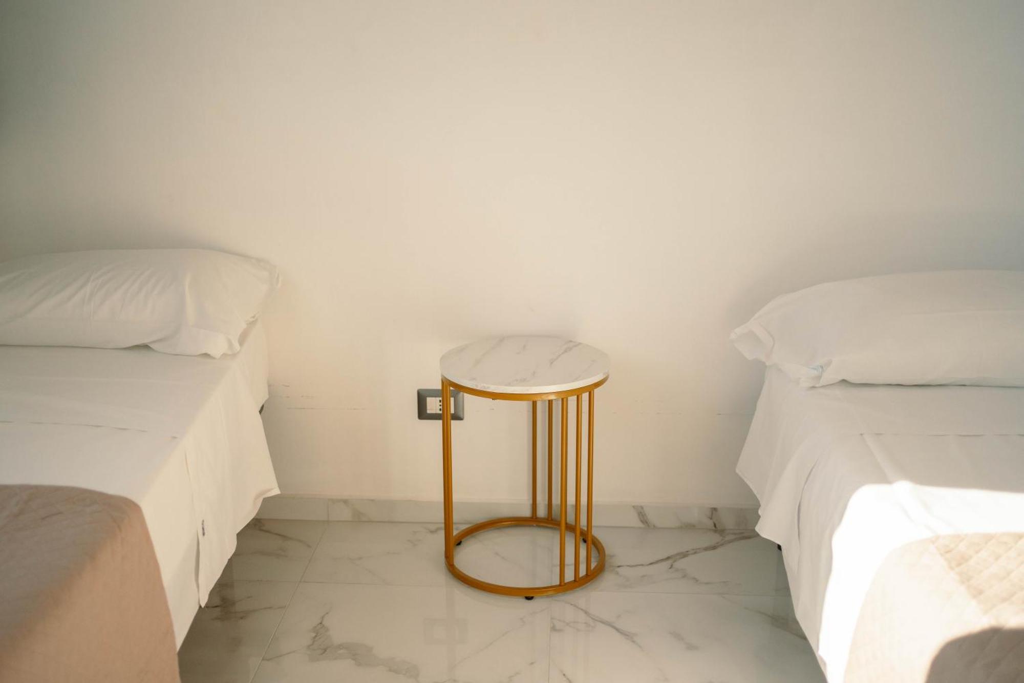 Romano'S Luxury Stay B&B Bari Bagian luar foto