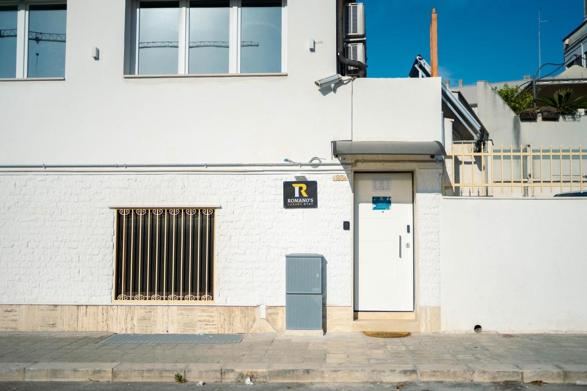 Romano'S Luxury Stay B&B Bari Bagian luar foto