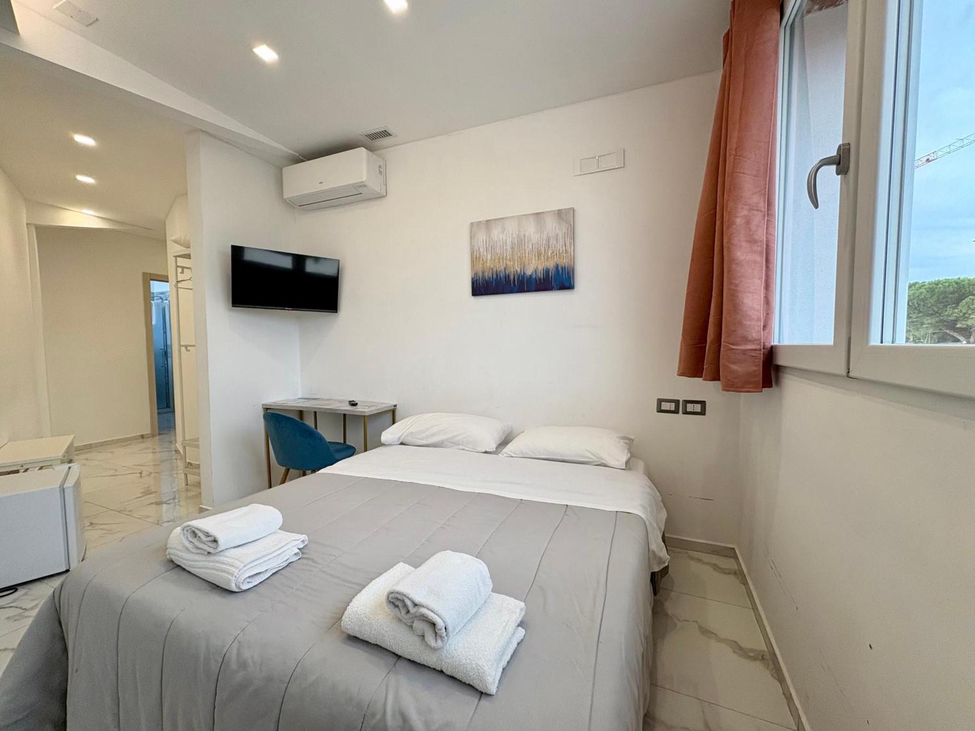 Romano'S Luxury Stay B&B Bari Bagian luar foto