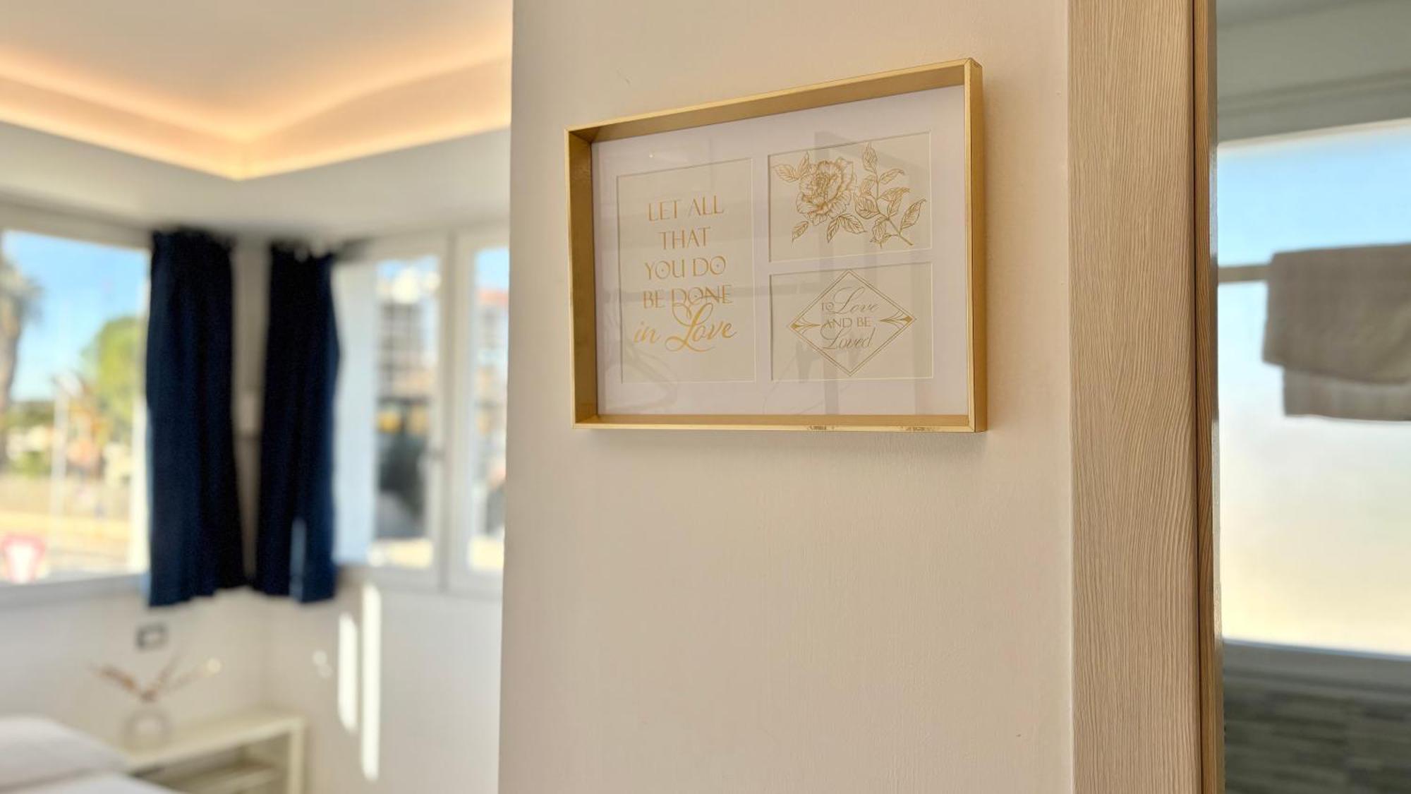 Romano'S Luxury Stay B&B Bari Bagian luar foto