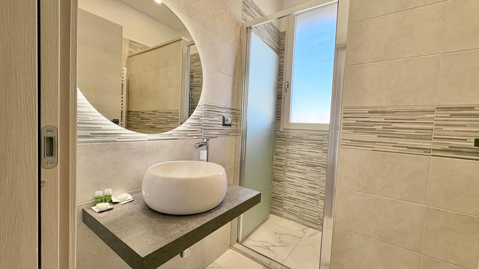 Romano'S Luxury Stay B&B Bari Bagian luar foto