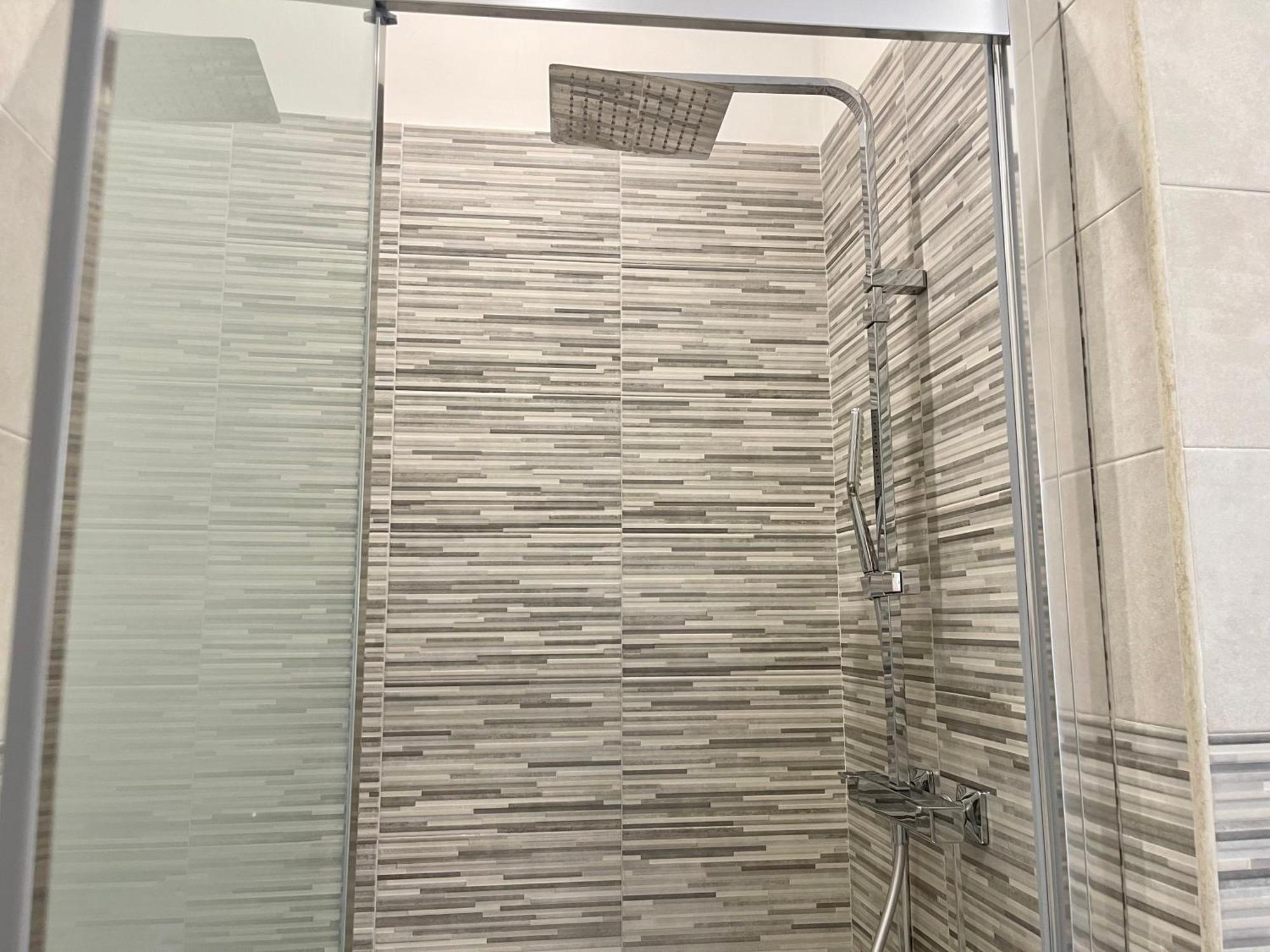 Romano'S Luxury Stay B&B Bari Bagian luar foto