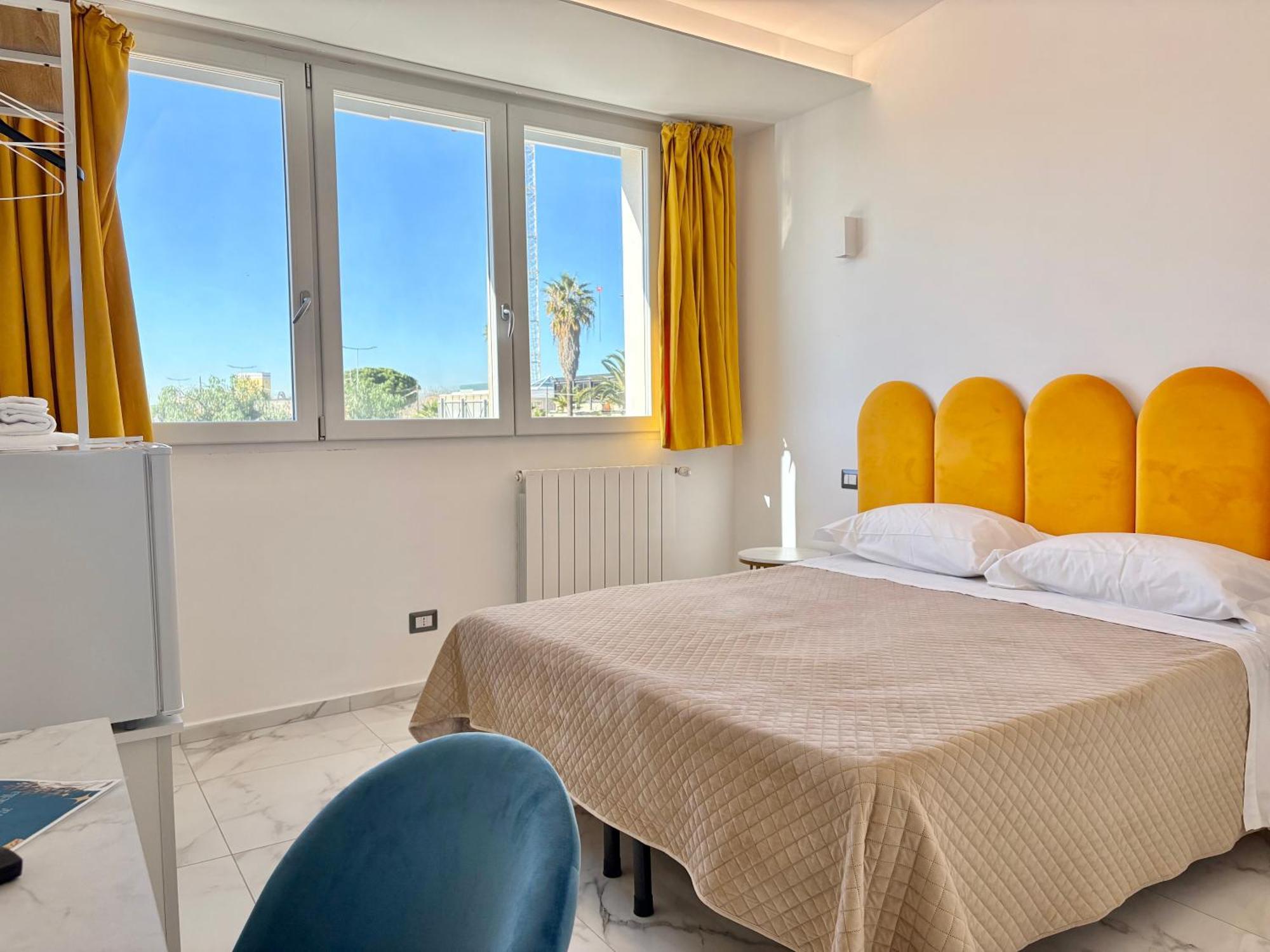 Romano'S Luxury Stay B&B Bari Bagian luar foto