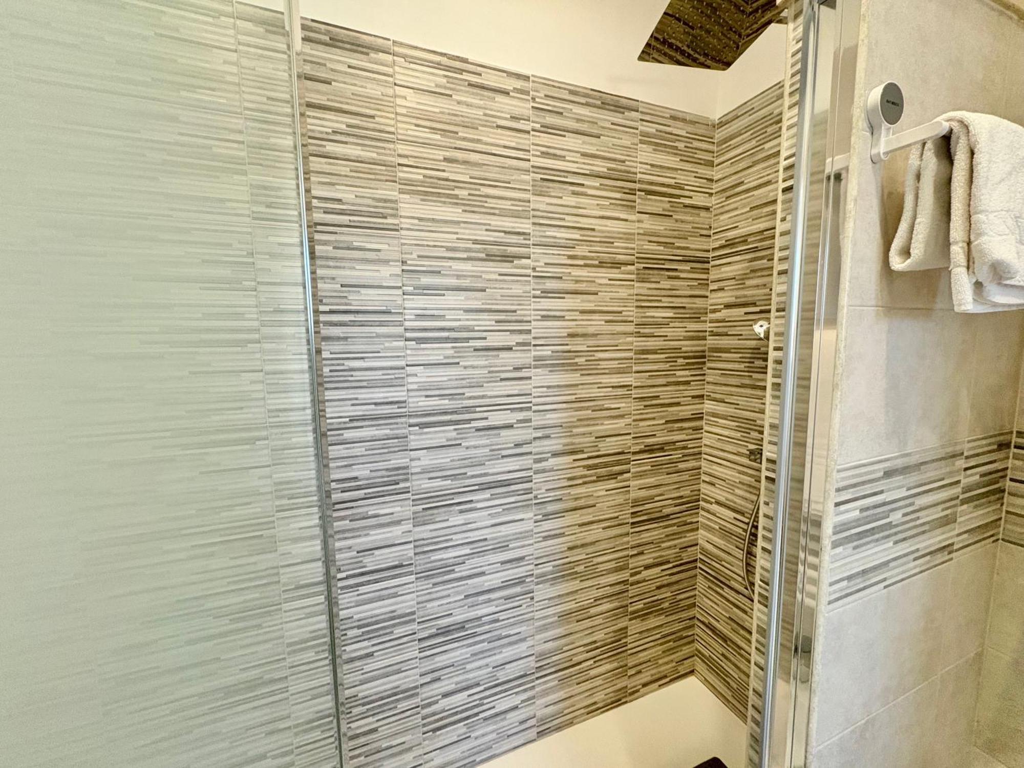 Romano'S Luxury Stay B&B Bari Bagian luar foto